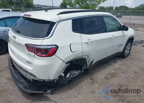 2018 Jeep Compass Latitude Fwd из США, поврежденный, VIN 3C4NJCBB8JT293444